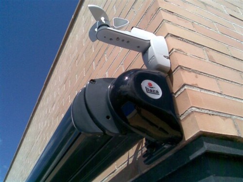 Instalación de toldo cofre y sensor en Moralzarzal