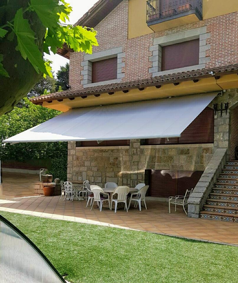 Instalación Toldo Extensible en Galapagar