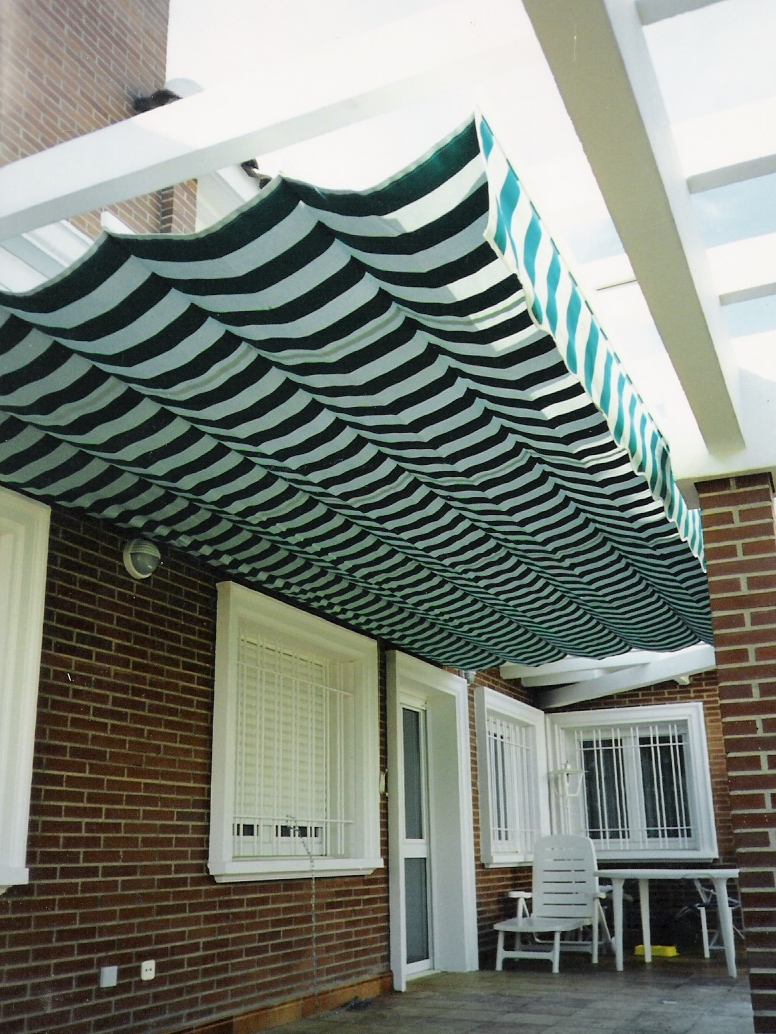 Instalación de Pérgola entreparedes en Alpedrete