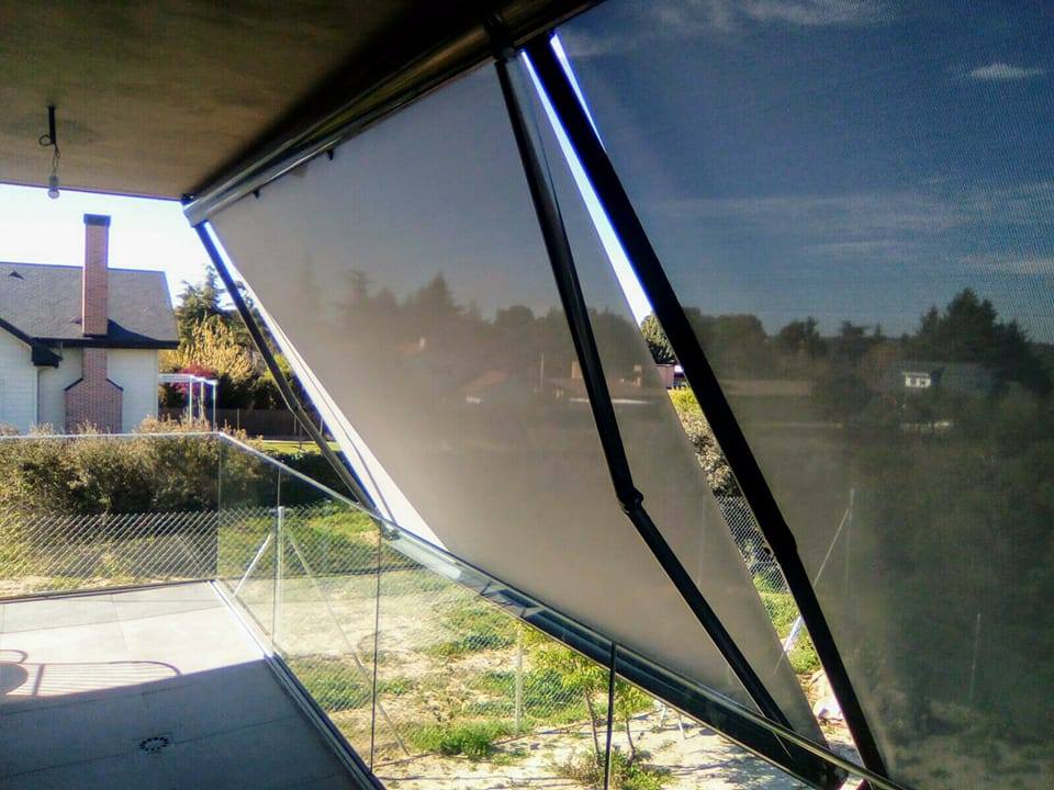 Instalación de Toldos Extensibles Cofre en Torrelodone